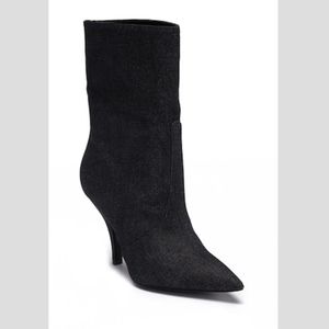 NEW IN BOX - KENDALL & KYLIE Mid Calf Boot :)